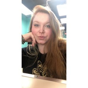 Meet your Posher, Khelsi